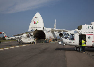 Loading the AN-124